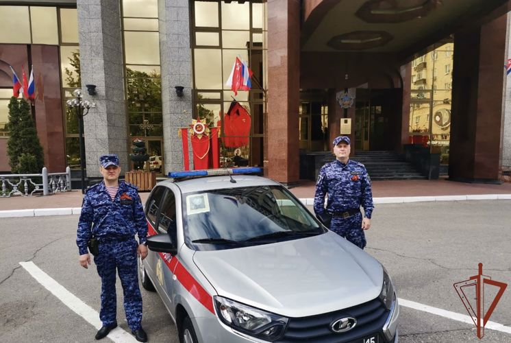Сотрудники Центра специального назначения вневедомственной охраны Росгвардии присоединились к акции «Бессмертный автополк»