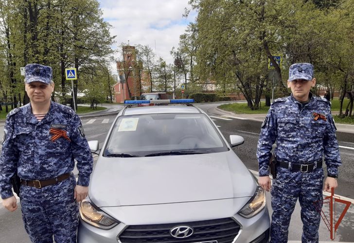 Сотрудники Центра специального назначения вневедомственной охраны Росгвардии присоединились к акции «Бессмертный автополк»