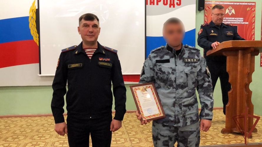 Врио командующего Уральским округом Росгвардии поздравил свердловский ОМОН на транспорте с юбилеем