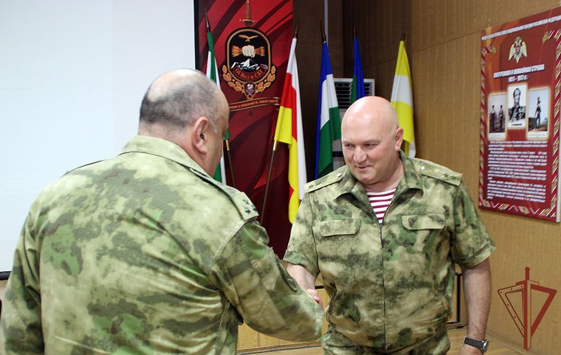 В ОГВ(с) росгвардейцам – участникам СВО вручили награды