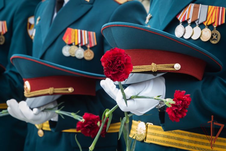 Командующий Северо-Кавказским округом Росгвардии открыл памятник погибшим военнослужащим ведомства