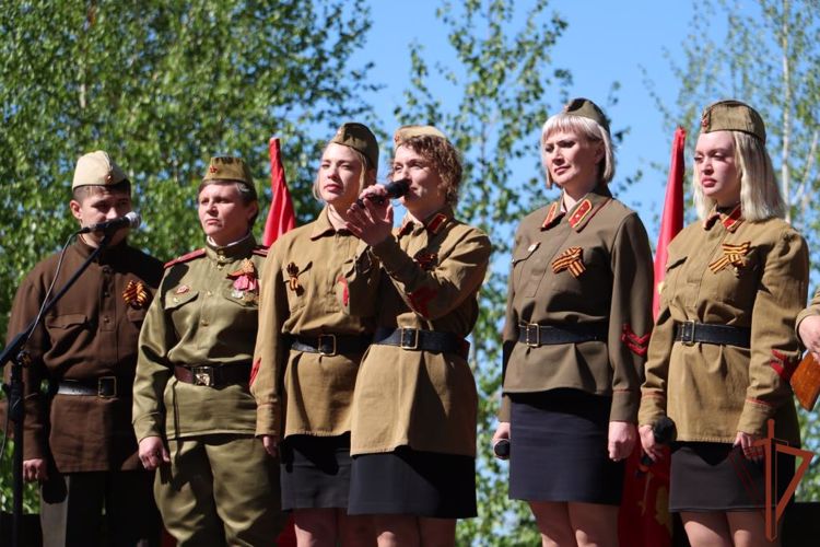 Патриотическую акцию «Парад у дома ветерана» поддерживают росгвардейцы на Урале