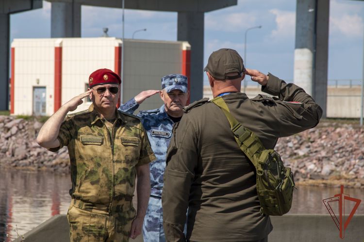 Росгвардия провела тактико-специальные занятия на территории комплекса защитных сооружений от наводнений