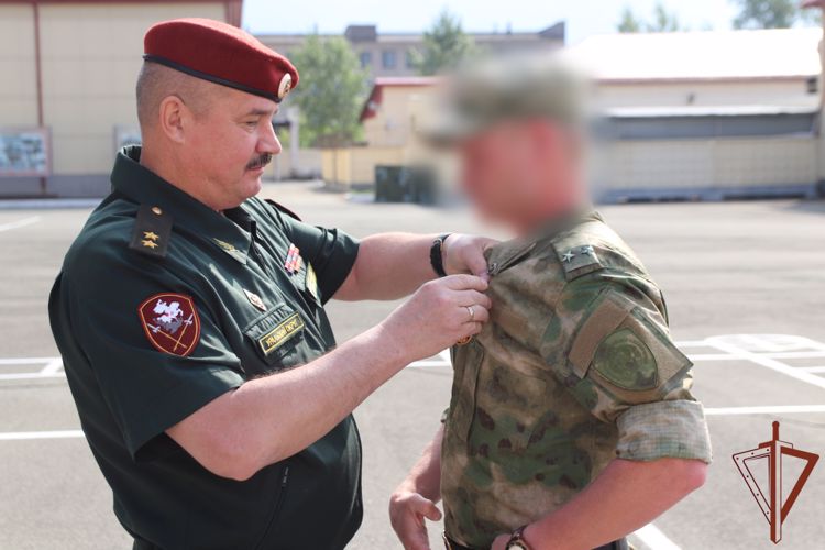 Государственные награды бойцам спецназа вручили в Свердловской области