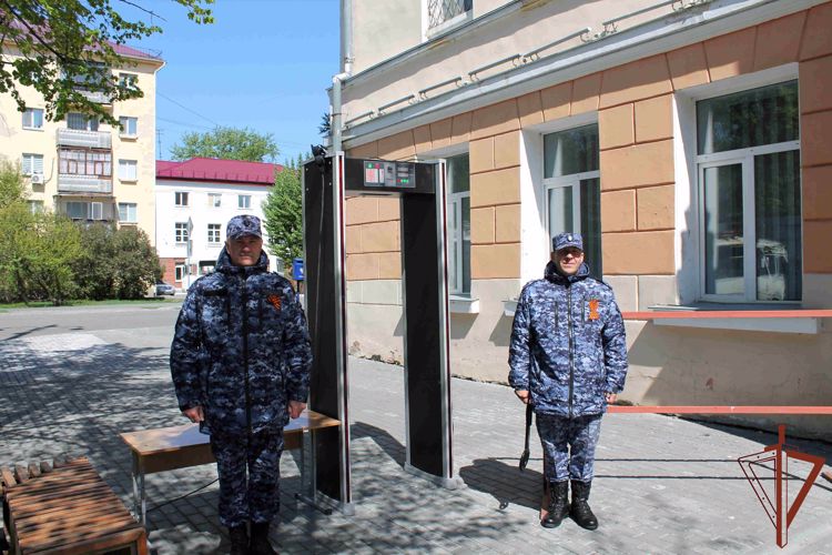 На Урале Росгвардия обеспечила охрану общественного порядка на праздничных мероприятиях в честь Дня Победы