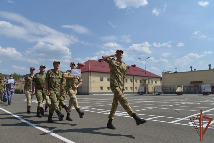 Государственные награды бойцам спецназа вручили в Свердловской области