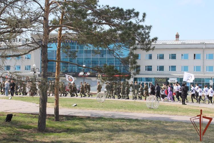 Росгвардейцы в Сибири приняли участие в легкоатлетических забегах