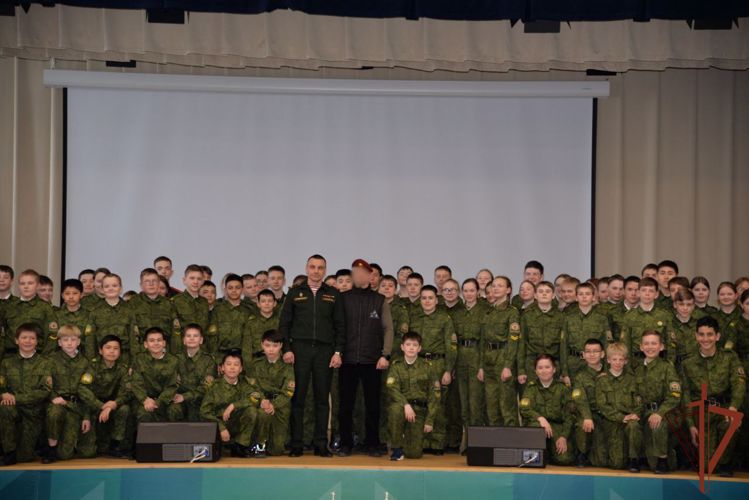 Ряд патриотических мероприятий для школьников провели росгвардейцы на Урале