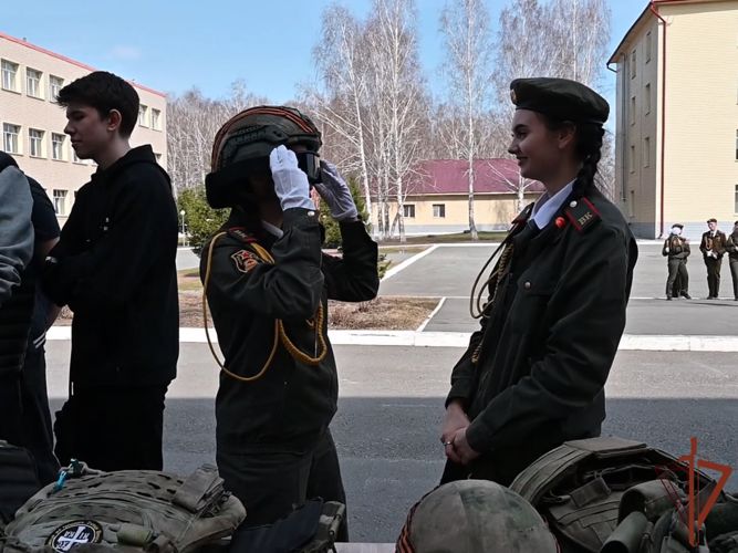 В отряде спецназа «Ермак» Сибирского округа Росгвардии прошел «День призывника»