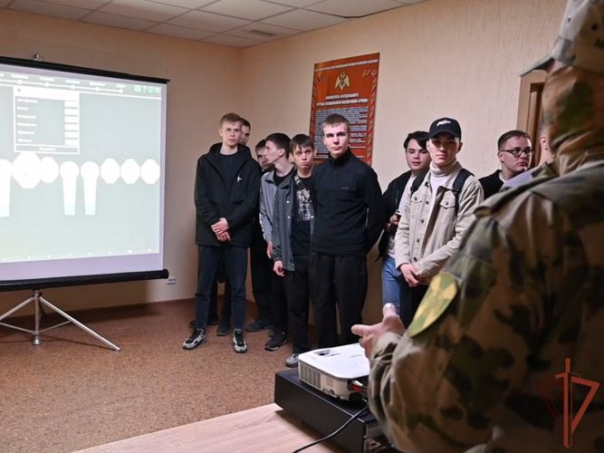 В отряде спецназа «Ермак» Сибирского округа Росгвардии прошел «День призывника»
