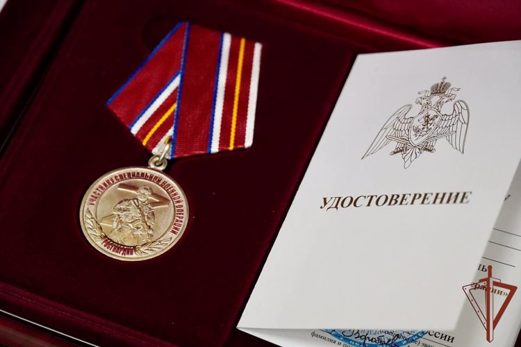 Отличившихся в ходе СВО военных автомобилистов Росгвардии наградили в Санкт-Петербурге