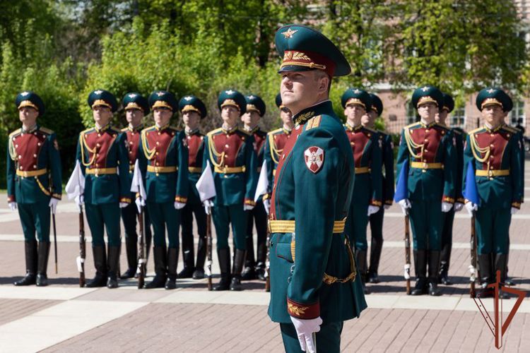 В преддверии Дня Победы генерал армии Виктор Золотов поздравил ветеранов Великой Отечественной войны (видео)