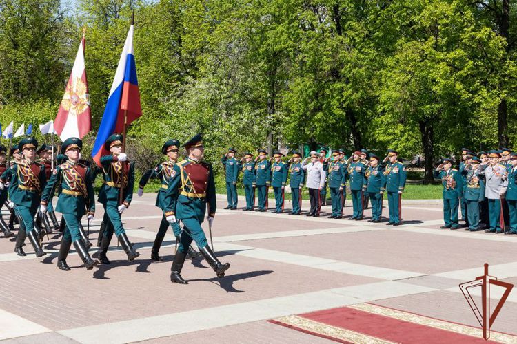 В преддверии Дня Победы генерал армии Виктор Золотов поздравил ветеранов Великой Отечественной войны (видео)