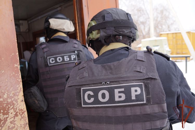  СОБР Росгвардии задержал подозреваемых в убийстве предпринимателя в Иркутской области