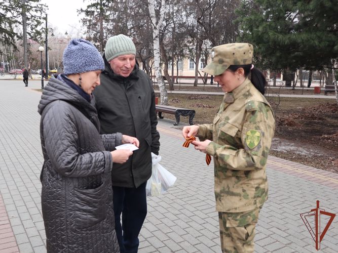 Ко Всероссийской акции «Георгиевская ленточка» присоединились росгвардейцы из Сибири   