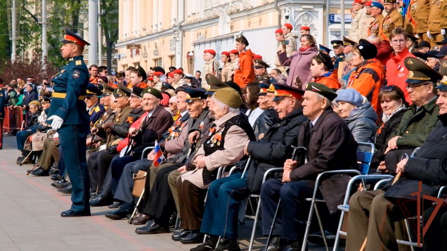 Росгвардия приняла участие в параде Победы в Екатеринбурге (видео)