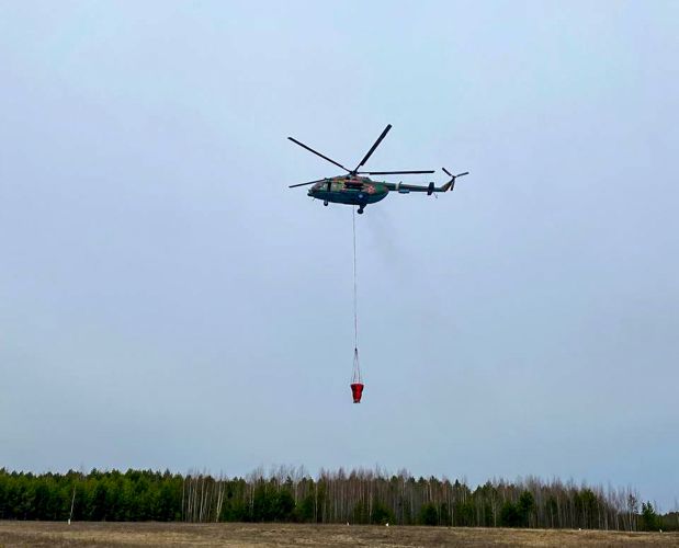 Авиация Росгвардии участвует в ликвидации масштабного пожара в Свердловской области