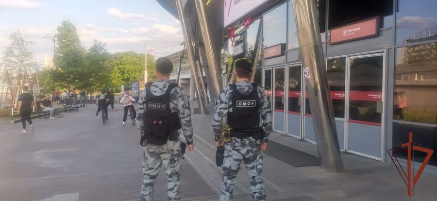 Росгвардия приняла участие в обеспечении правопорядка на футбольных матчах в Москве