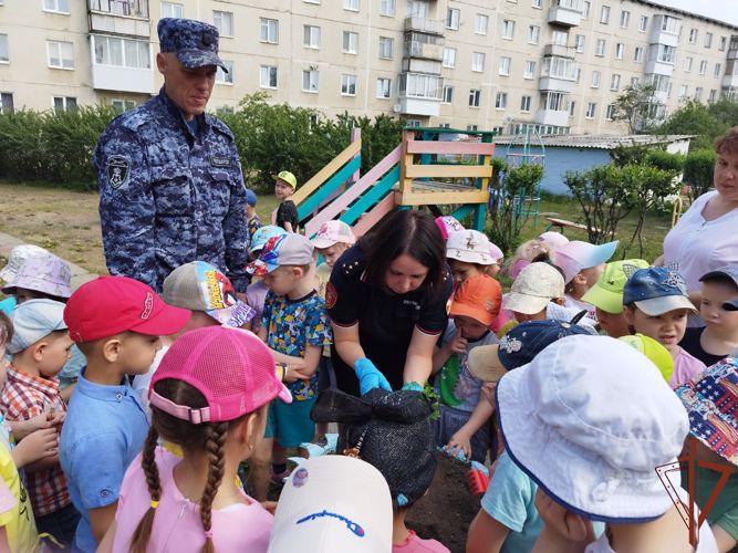 Ко Всероссийскому ведомственному проекту «Каникулы с Росгвардией» присоединились на Среднем Урале