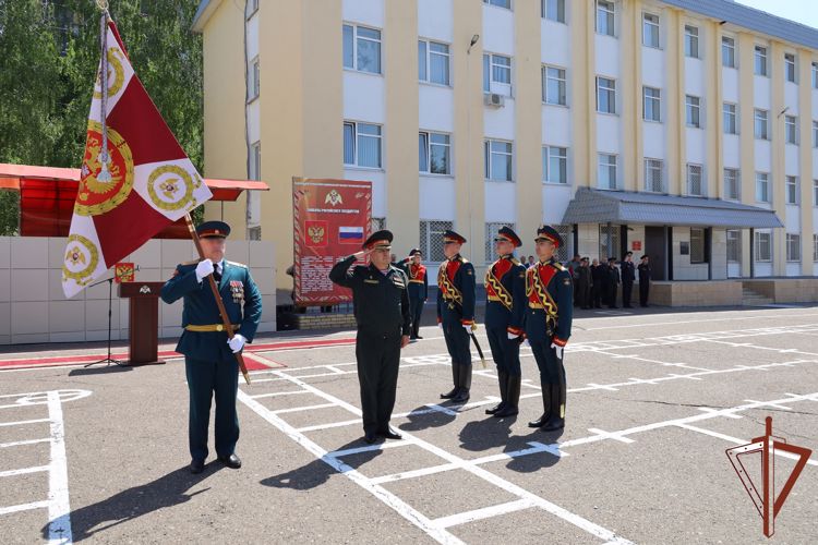 В Казани состоялся ритуал вручения Боевого знамени воинской части Росгвардии