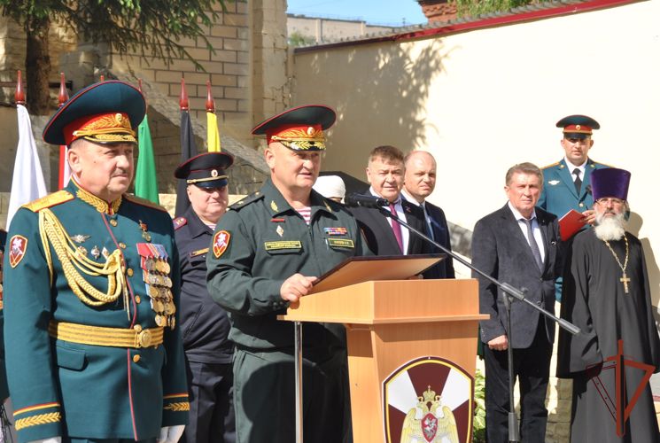 Состоялась торжественная церемония вручения Боевого знамени кировскому соединению Росгвардии