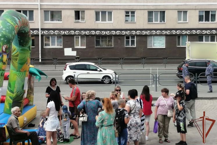 Росгвардия обеспечила безопасность празднования Международного дня защиты детей на Урале 