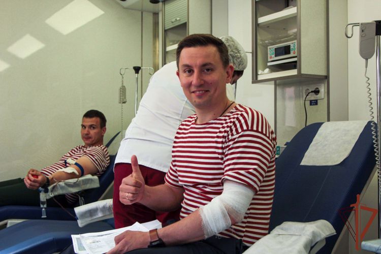 Во Всемирный день донора более 100 росгвардейцев Центрального округа сдали кровь