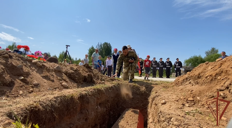 Установлены имена красноармейцев, останки которых подняли столичные росгвардейцы в Новгородской области 