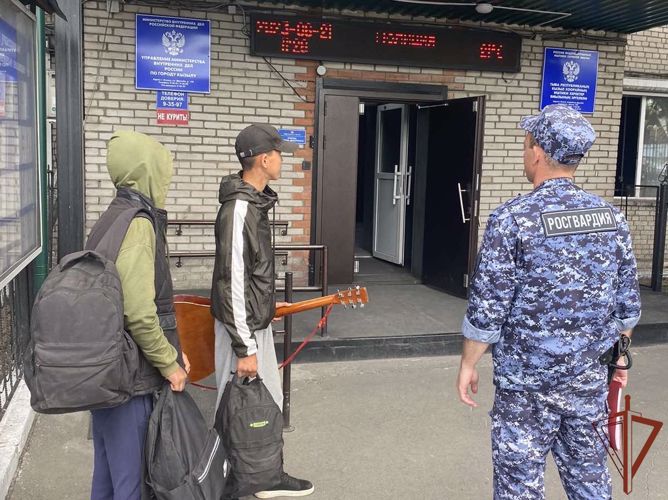   Двум семьям в Республике Тыва росгвардейцы помогли  разыскать потерявшихся детей   