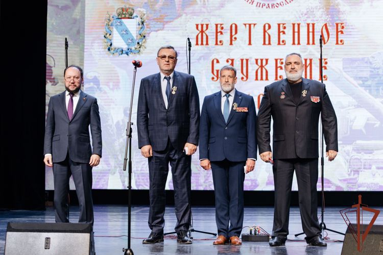 Медалью «За веру и доблесть» в Курске награждены росгвардейцы - участники СВО