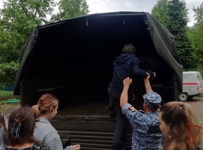 В ликвидации последствий стихии в Сочи участвуют росгвардейцы