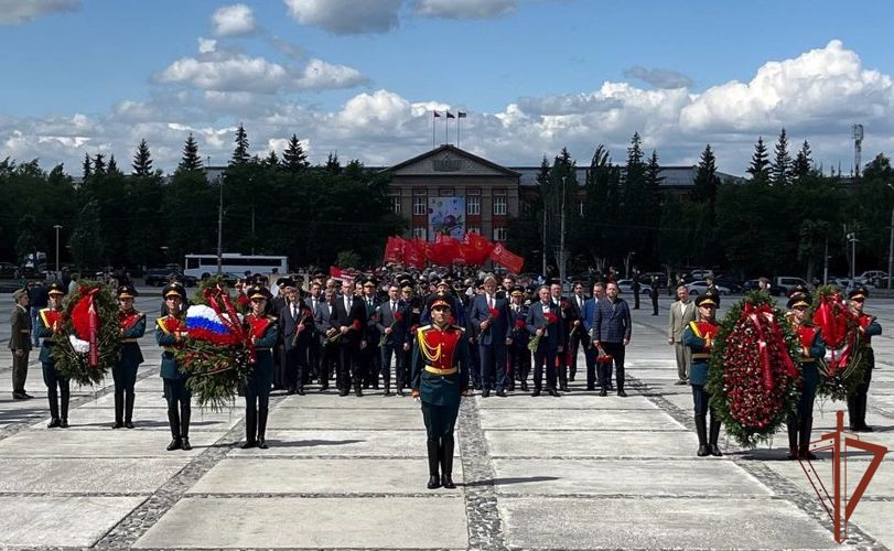 Мероприятия, приуроченные ко Дню памяти и скорби, прошли в Сибирском округе Росгвардии