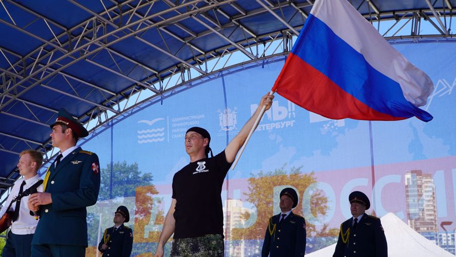 Ансамбль песни и пляски СЗО Росгвардии выступил для петербургской молодежи