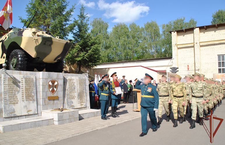 Состоялась торжественная церемония вручения Боевого знамени кировскому соединению Росгвардии