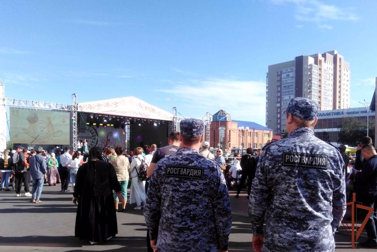 Росгвардия обеспечила на Урале правопорядок и безопасность посвященных Дню России мероприятий 