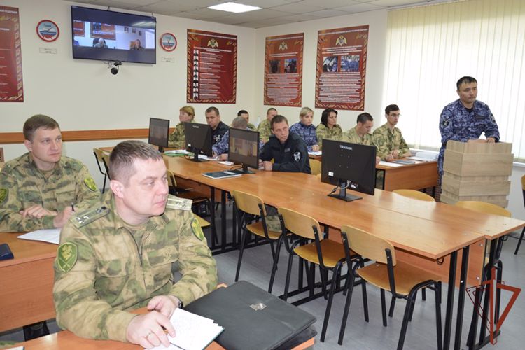 Замкомандующего Сибирским округом Росгвардии проверил уровень тылового обеспечения подразделений в Алтайском крае
