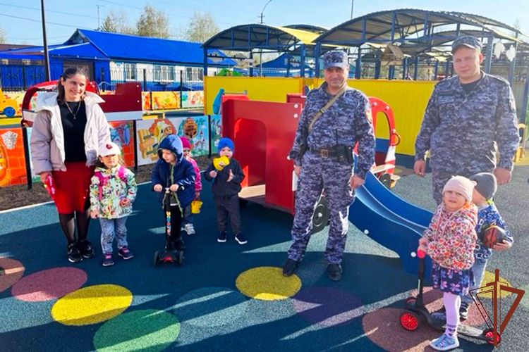 Посвящённые Международному дню защиты детей мероприятия проводит Росгвардия на Урале  
