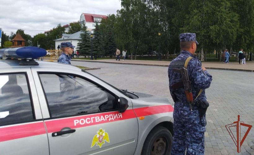 Росгвардия обеспечила на Урале правопорядок и безопасность посвященных Дню России мероприятий 