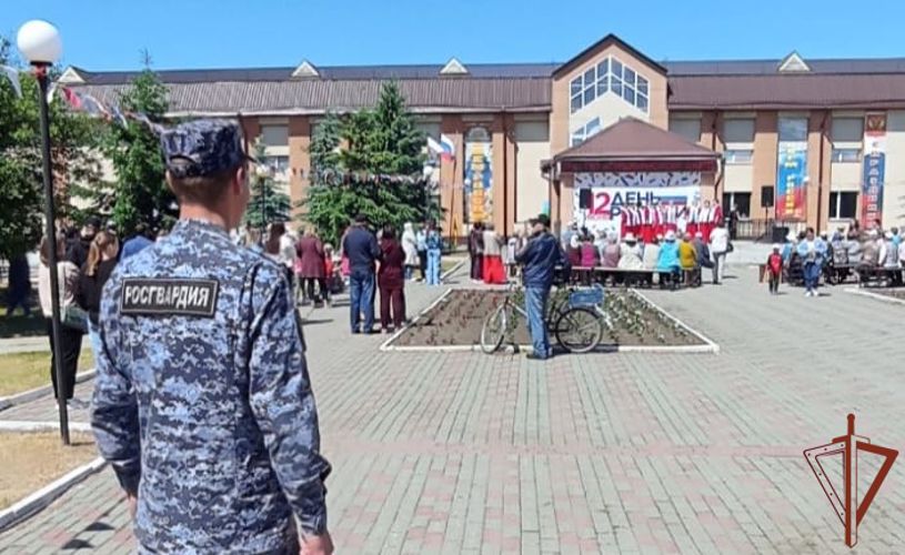 Росгвардия обеспечила на Урале правопорядок и безопасность посвященных Дню России мероприятий 
