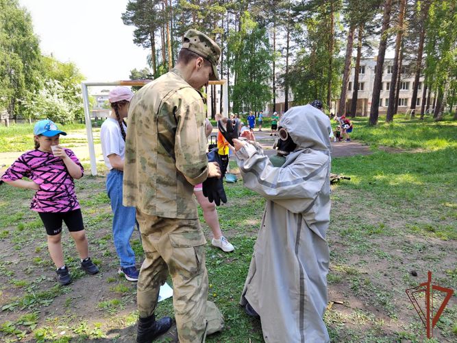  Акция «Каникулы с Росгвардией» проходит в Сибири