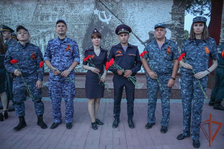 Мероприятия по случаю Дня памяти и скорби прошли в Северо-Кавказском округе Росгвардии