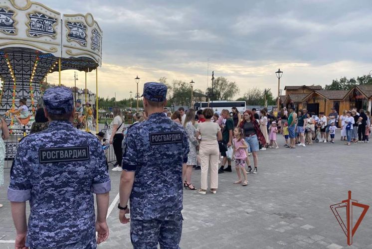 Росгвардия обеспечила безопасность празднования Международного дня защиты детей на Урале 