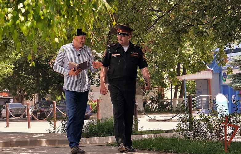 В Грозном росгвардейцы приняли участие в акции ко Дню рождения Александра Пушкина (видео)