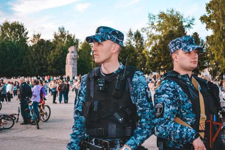 Росгвардейцы обеспечили охрану правопорядка во время празднования Дня России и Дня города Сыктывкара