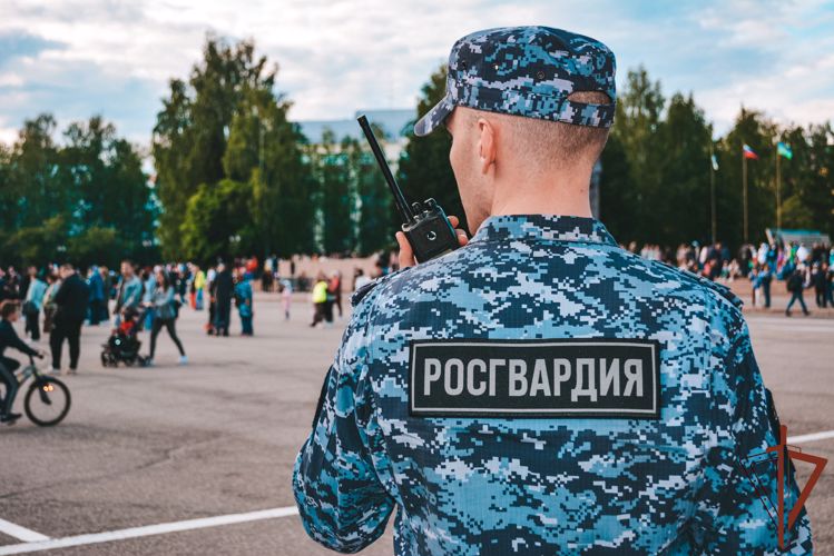 Росгвардейцы обеспечили охрану правопорядка во время празднования Дня России и Дня города Сыктывкара