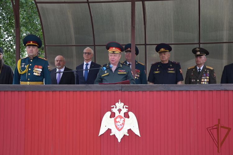 В Тольятти состоялась торжественная церемония вручения Боевого знамени воинской части Росгвардии