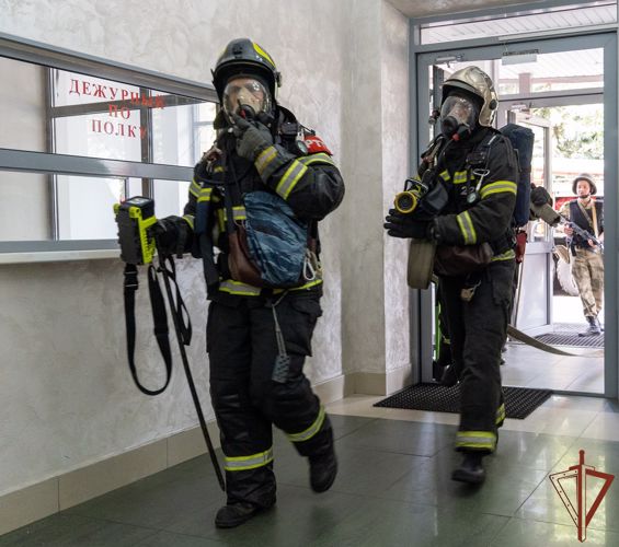 В столичном полку охраны и обеспечения Центрального округа Росгвардии проведена пожарная тренировка