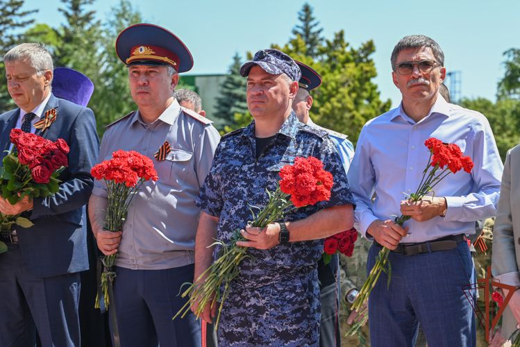 Мероприятия по случаю Дня памяти и скорби прошли в Северо-Кавказском округе Росгвардии