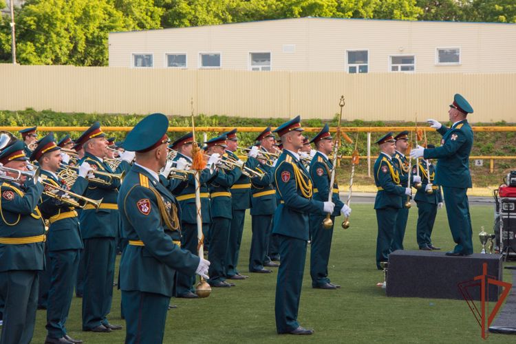 Военные оркестры Уральского округа Росгвардии приняли участие в фестивале «Фанфары Кыштыма»