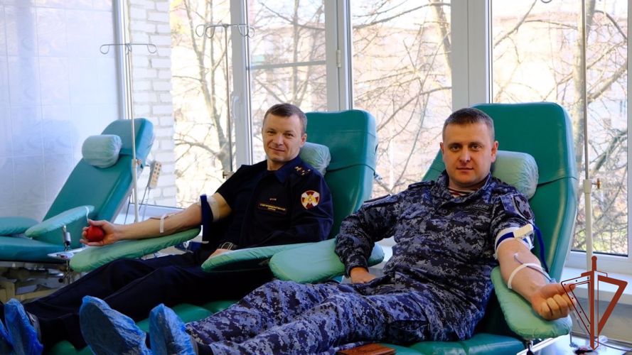 Во Всемирный день донора более 100 росгвардейцев Центрального округа сдали кровь